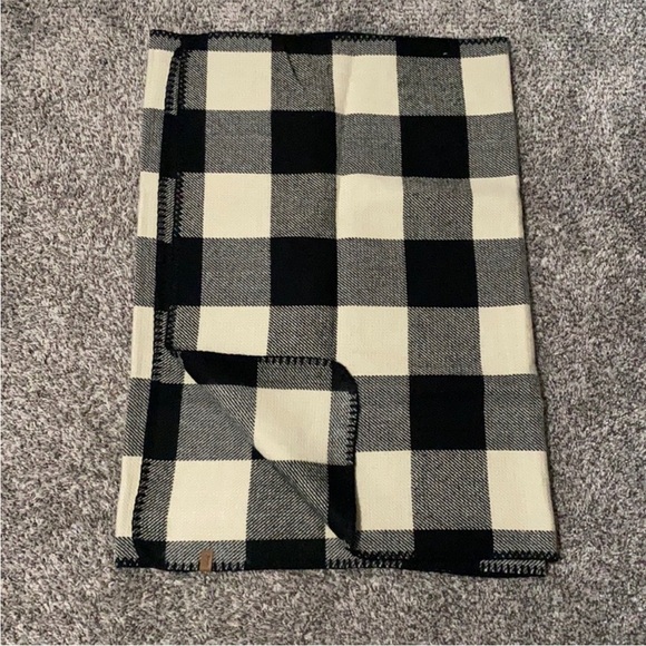 Roots Rectangular Blanket Scarf - Picture 1 of 3